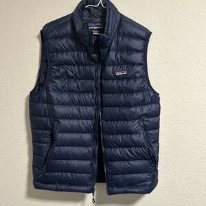 Patagonia men’s down sweater vest navy
